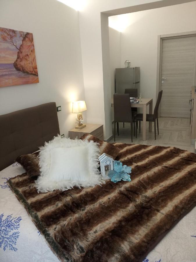 Acquazzurra Affittacamere 토레 라필로 외부 사진